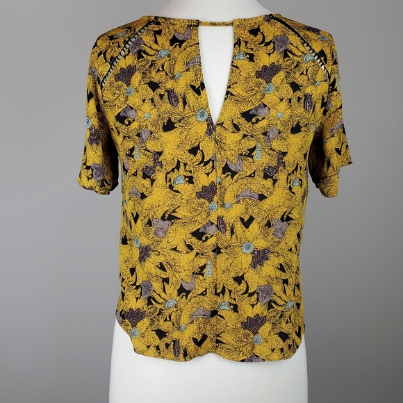 ASTR Yellow Floral Print Cropped Top - Picture 4 of 9